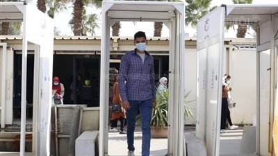 إجراءات احترازية مشددة على بوابات جامعة القاهرة بالتزامن مع امتحانات الترم الأول | صور 