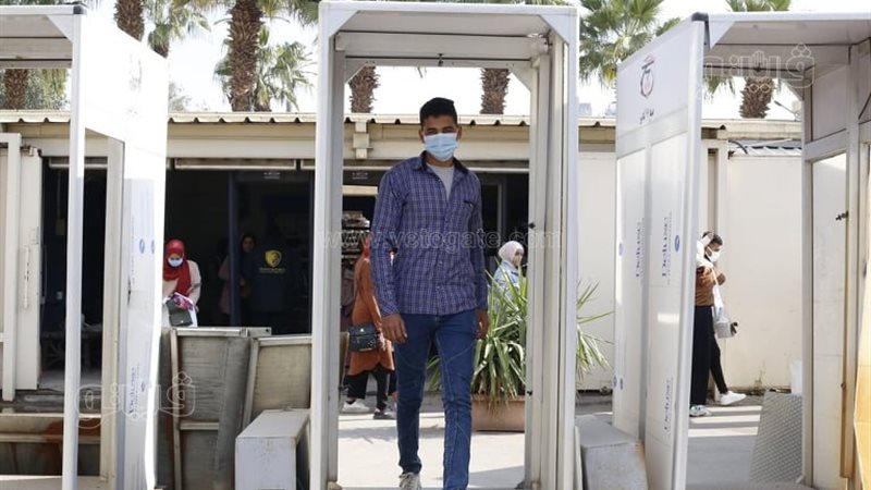 طالب بجامعة القاهرة