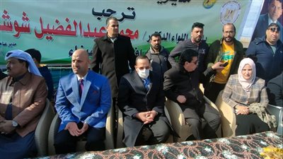 محافظ شمال سيناء يزور القرى العائدة ويفتتح ملعبا خماسيا بالشيخ زويد