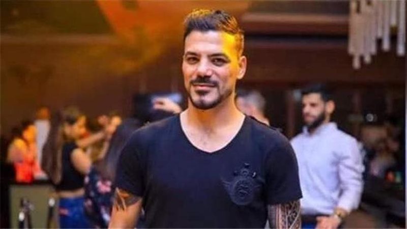 عمرو زكي