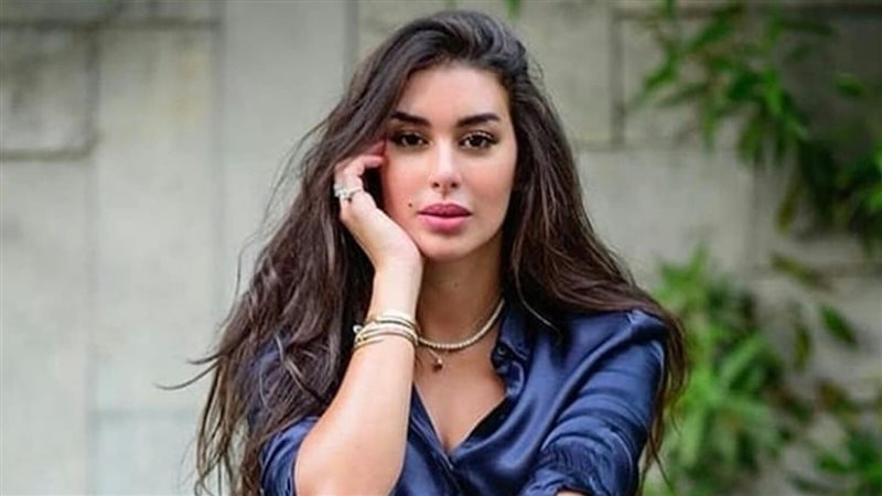 الفنانة ياسمين صبرى