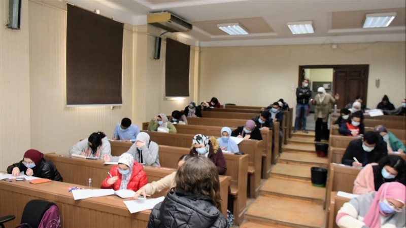 امتحانات جامعة القاهرة