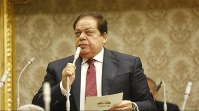 آخر تطورات الحالة الصحية لنجل أبو العينين وسائقه بعد تعرضهما لحادث سير