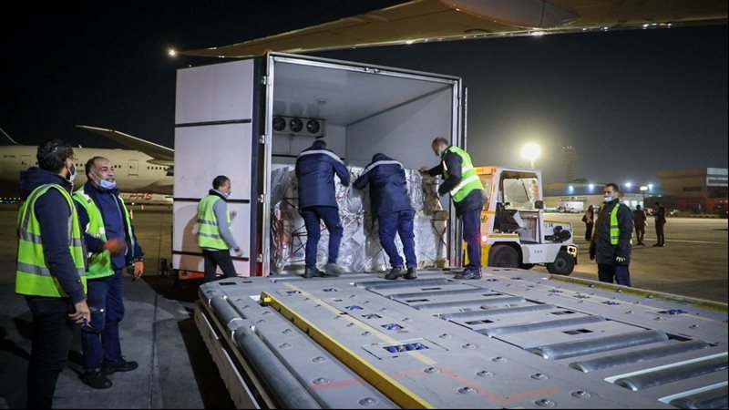 مطار القاهرة يستقبل