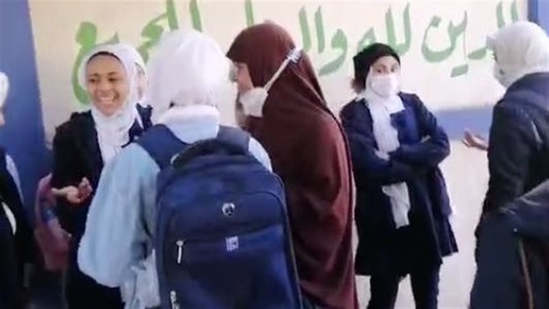 طالبات الصف الثاني