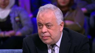 أشرف زكي يتقدم ببلاغ للنائب العام ضد أحد الأشخاص يتهمه بالإساءة للفنانين