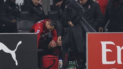 كلاسيكو إيطاليا.. مدرب ميلان يكشف سبب إصابة إبراهيموفيتش 
