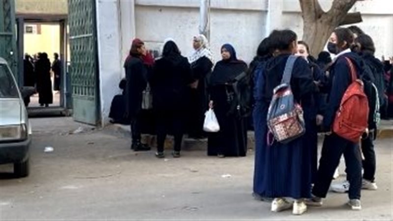 طالبات أولى ثانوي