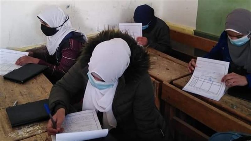امتحانات أولى ثانوي