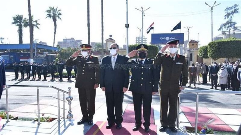 غراب ومدير الأمن