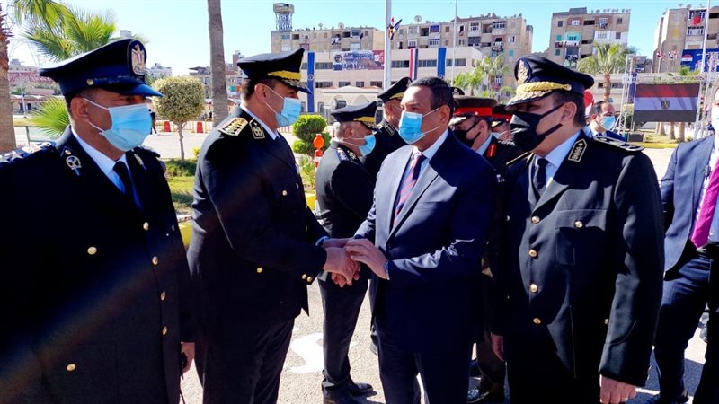  امنة يقدم التهنئة