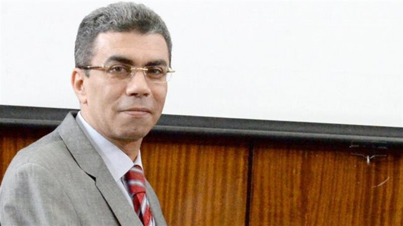 الكاتب الصحفي ياسر