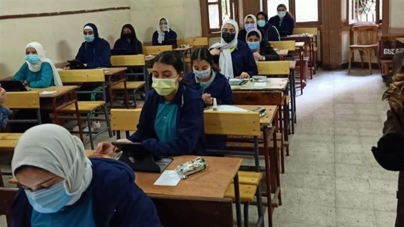 طلاب المرحلة الإعداداية