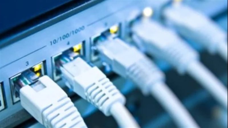 عودة الاتصالات والإنترنت