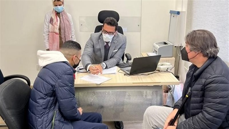 أشرف قاسم ومؤمن مع