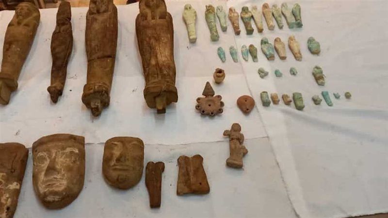 قطع اثرية، فيتو