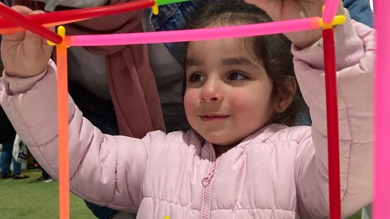 قادرون باختلاف يبهرون