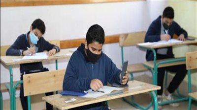 طلاب الشهادة الإعدادية بالإسكندرية: امتحان الدراسات صدمة | فيديو 