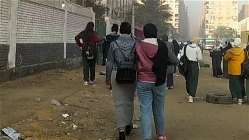 طالبات ثانية ثانوي