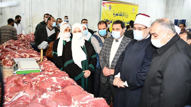 وزير الأوقاف يتفقد