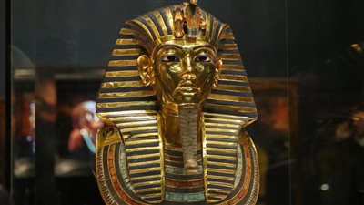 على غرار المومياوات الملكية.. حفل كبير لنقل قناع توت عنخ آمون للمتحف الكبير