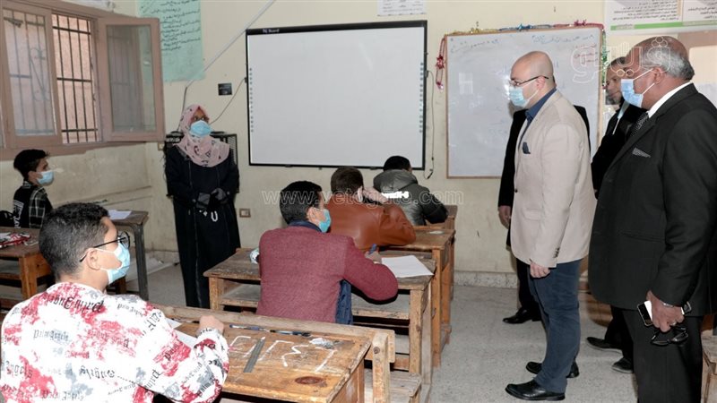 محافظ بني سويف يتابع