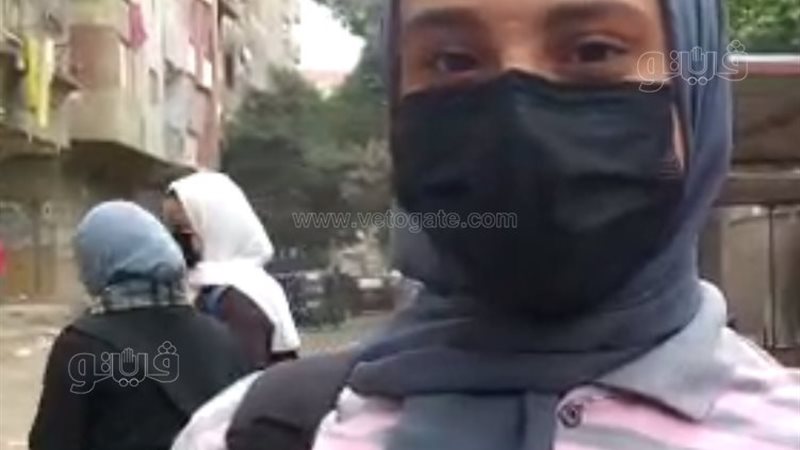طالبة أولى ثانوي