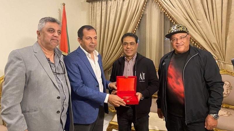 طارق قنديل مع الجالية