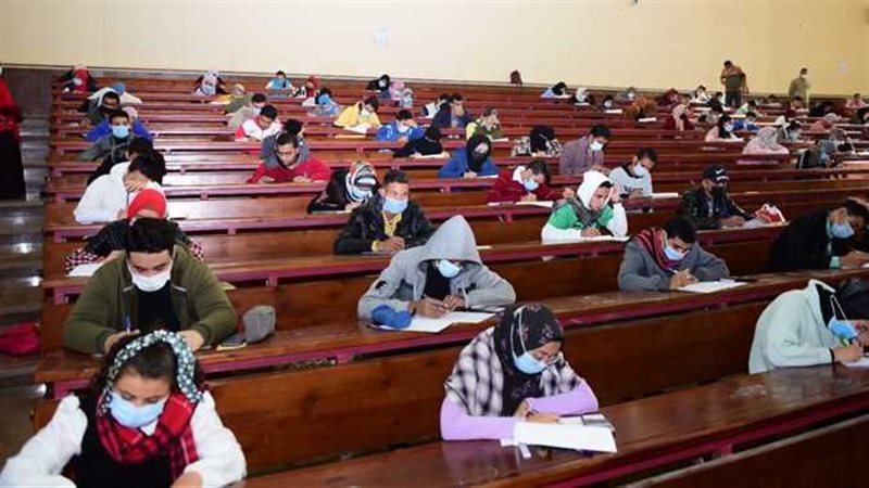 امتحانات الفصل الدراسي