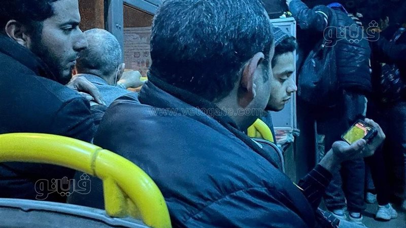 مشاهدة مشجع لمباراة