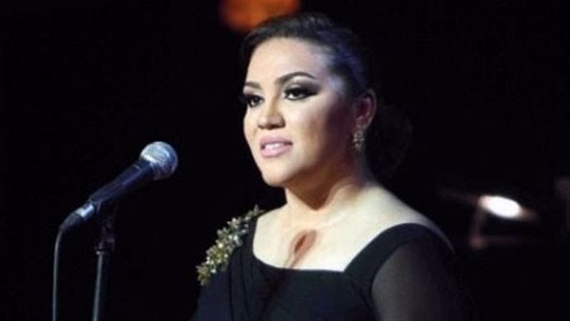 الفنانة مي فاروق