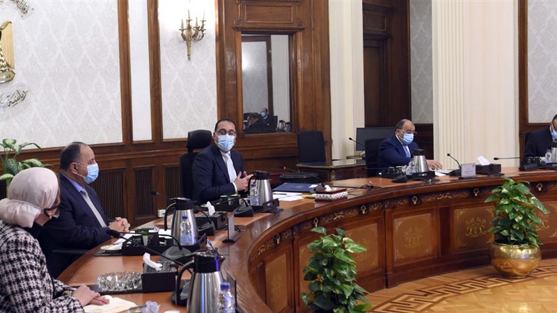 رئيس الوزراء يتابع