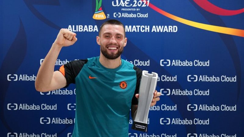 كوفاسيتش مع الجائزة