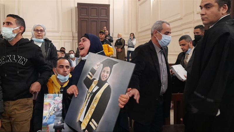 والده المجني عليها