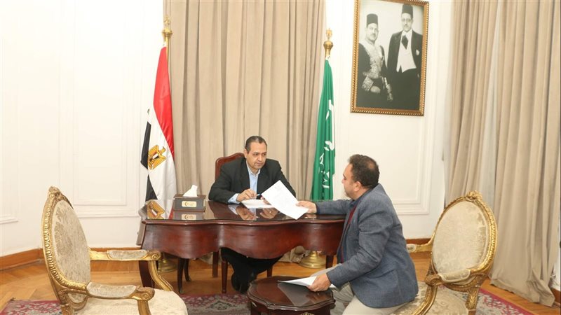 اللجنة المشرفة على