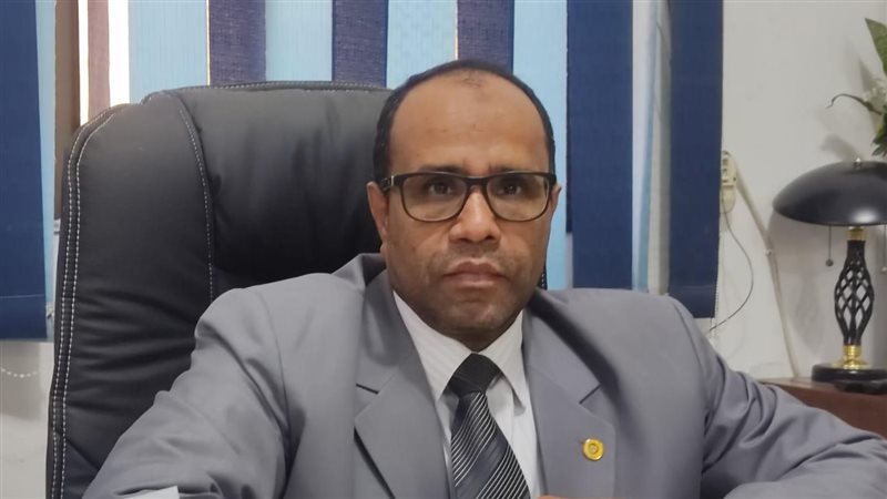 الدكتور أنور عيسى