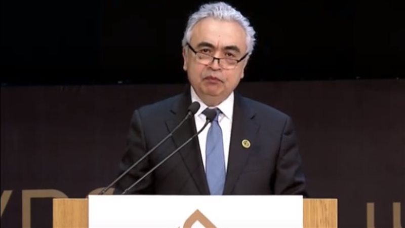 فاتح بيرول الرئيس