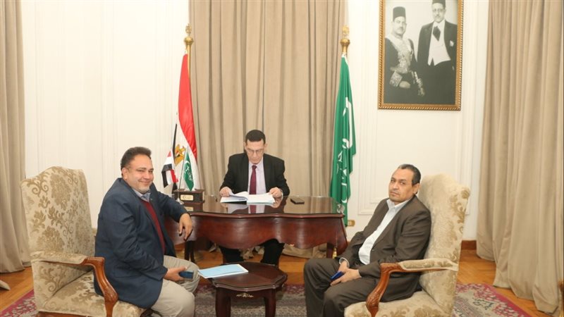 اللجنة المشرفة على