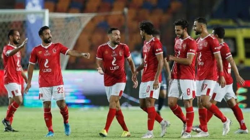 لاعبو الأهلي
