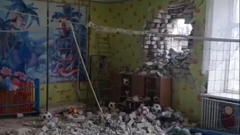 قصف روضة أطفال ووقوع