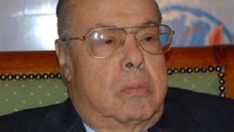 الكاتب الصحفي جلال