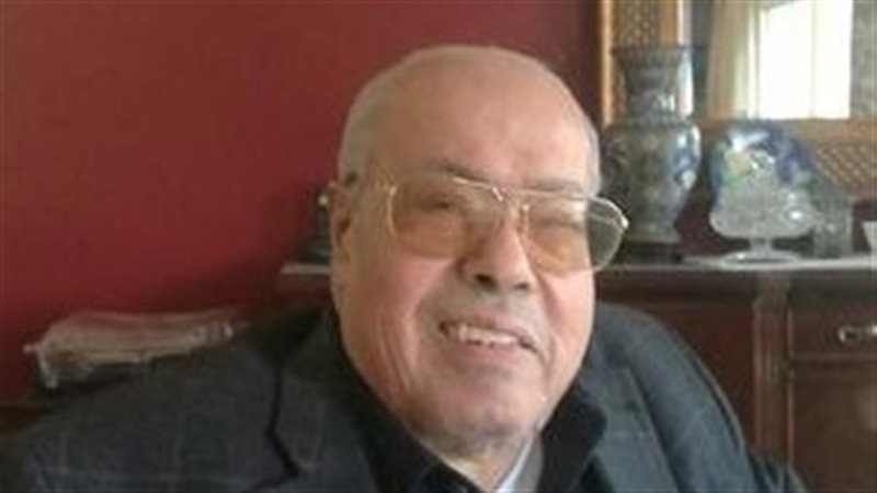 الكاتب الصحفي جلال