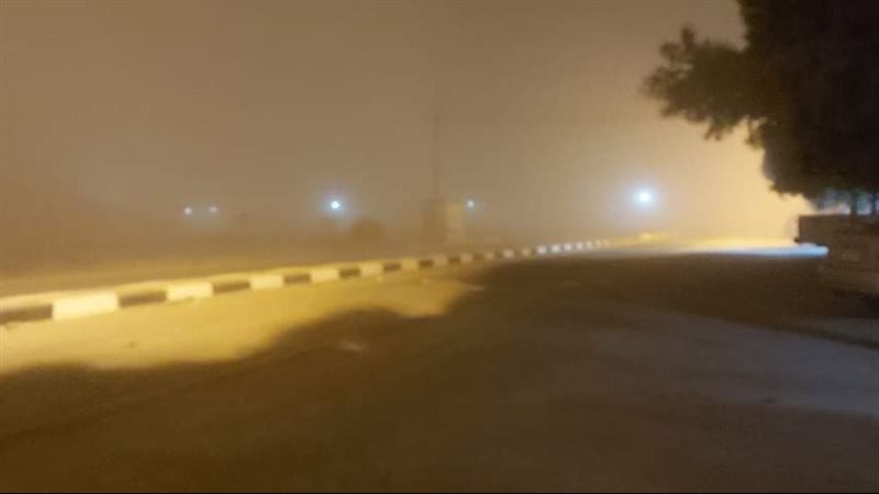 جانب من العاصفة الترابية