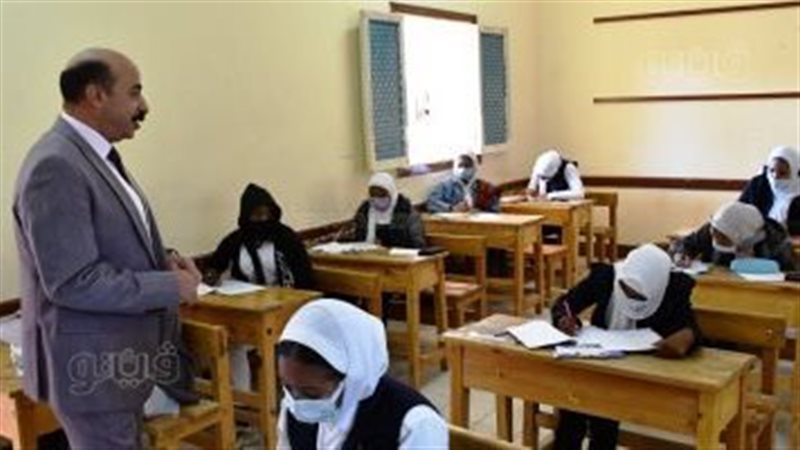 محافظ أسوان داخل