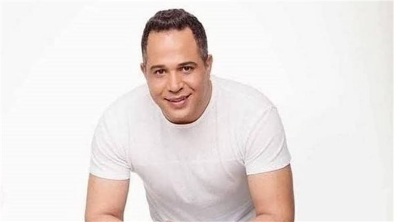الفنان مصطفي درويش