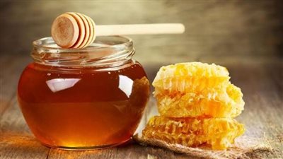  فوائد لا تعرفيها عن العسل مع حبة البركة 