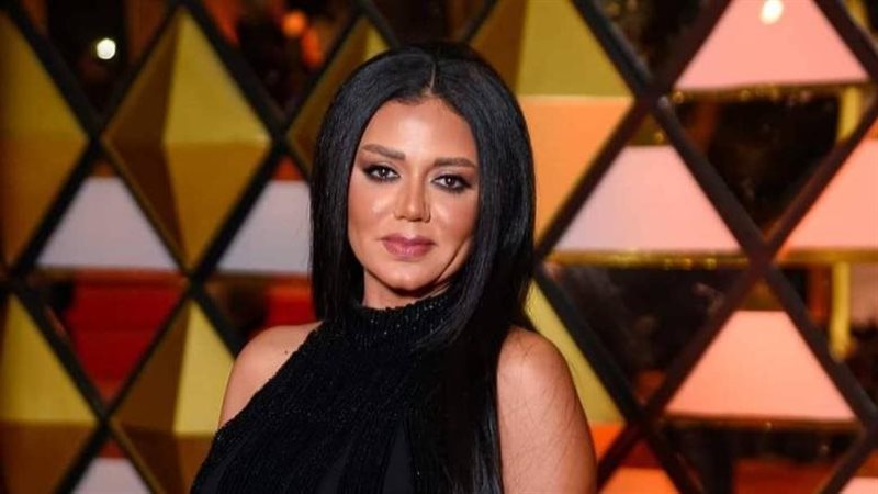 الفنانة رانيا يوسف
