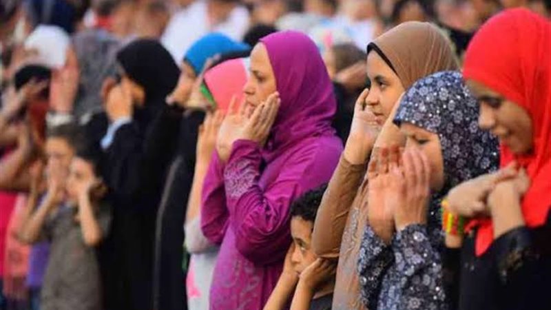 مصليات السيدات 