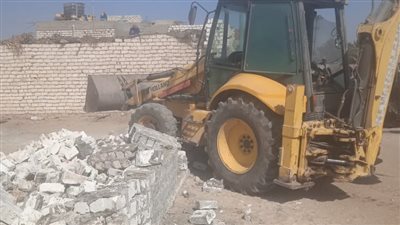 حملة لإزالة التعديات بالمهد في الأقصر 