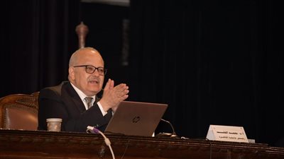معارض ملابس مجانية لطلاب جامعة القاهرة في مارس المقبل